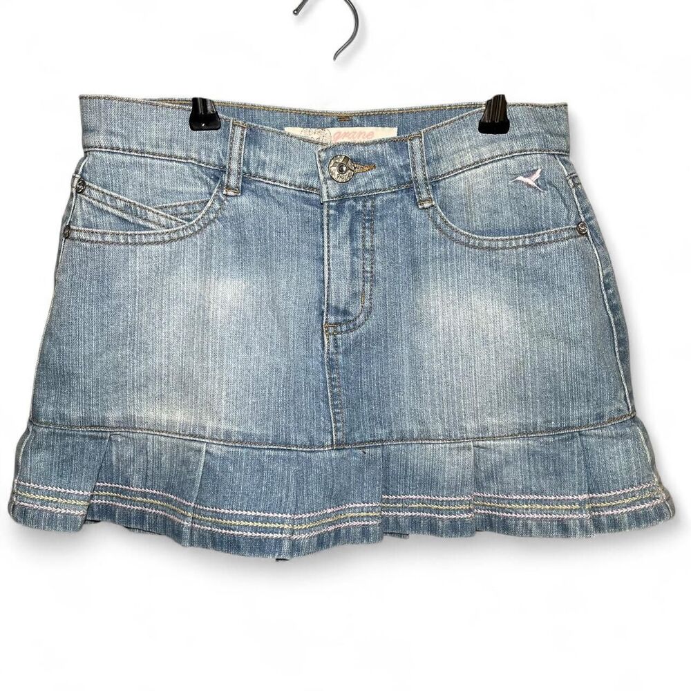Y2K Blue Denim Mini Skirt with Pleated Hem Low Rise 28" Waist Womens Juniors